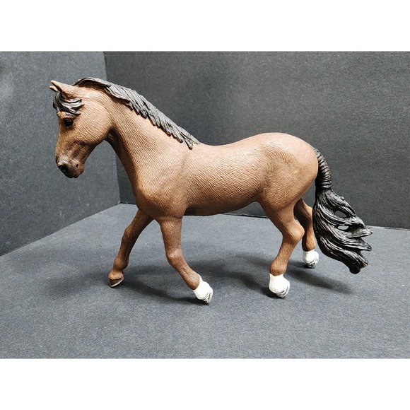 Horse Foal Colt Figure Schleich Brown Bay 3" 2012 - Picture 1 of 6